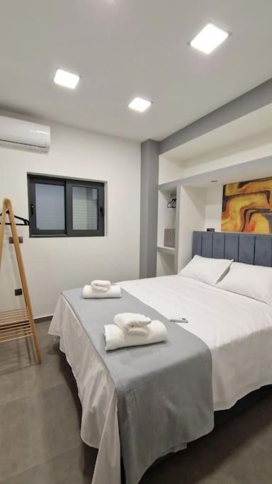 Faronita - Luxury Apt In The Heart Of Kalamata Exteriér fotografie
