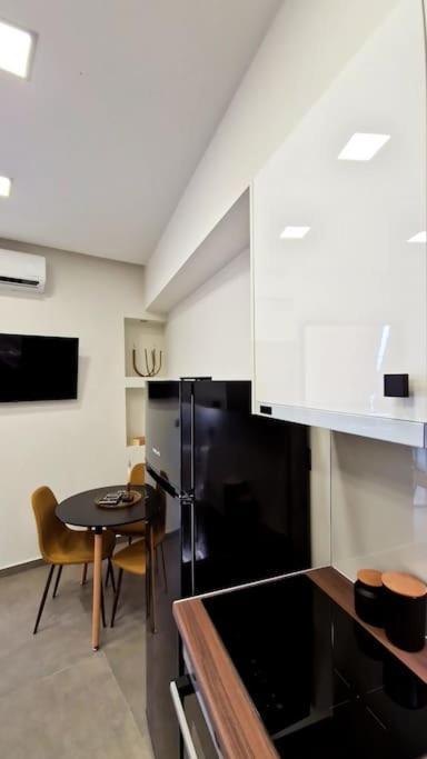 Faronita - Luxury Apt In The Heart Of Kalamata Exteriér fotografie